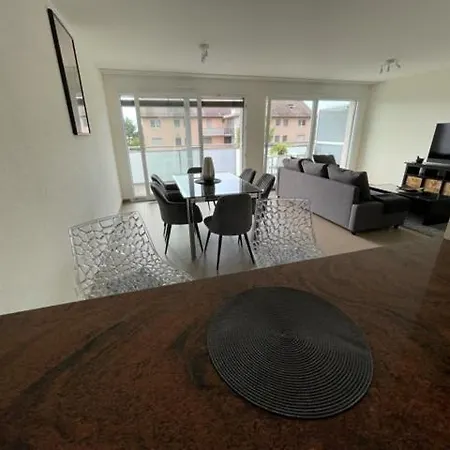 Au Leman Apartman